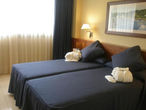 Hotel Colon Thalasso Termal Caldes D'Estrach Room photo
