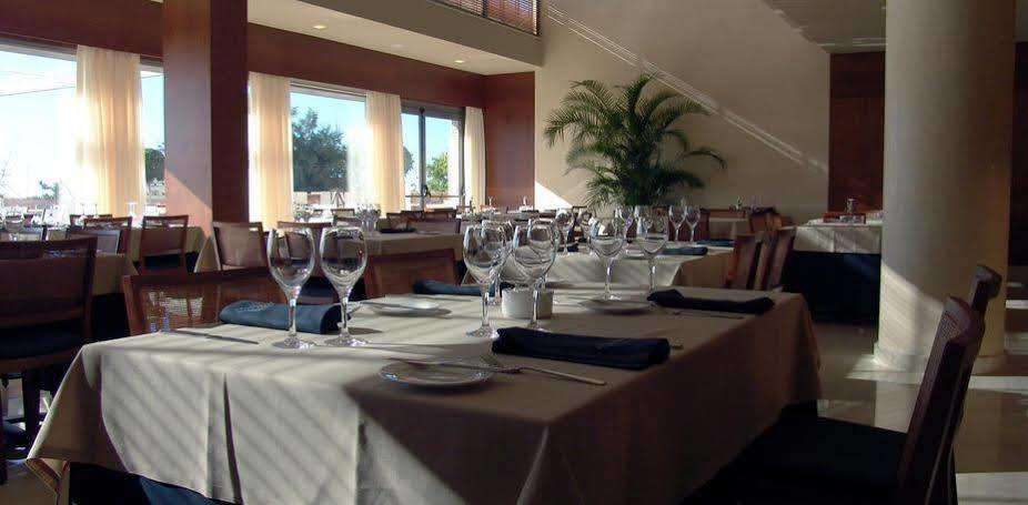 Hotel Colon Thalasso Termal Caldes D'Estrach Restaurant photo